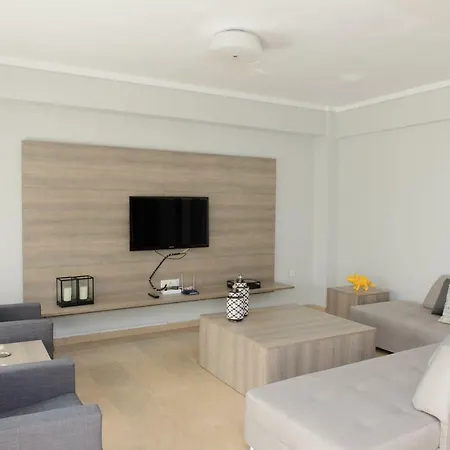 Grey Filoxenia Tessalónica