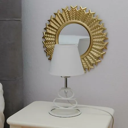 아파트 Grey Filoxenia *